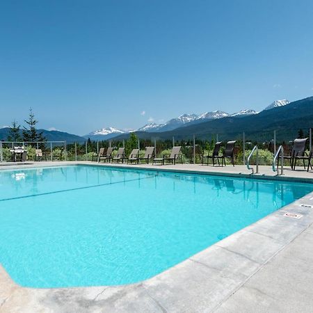 The Ironwood On Blueberry Hill Whistler Exterior foto