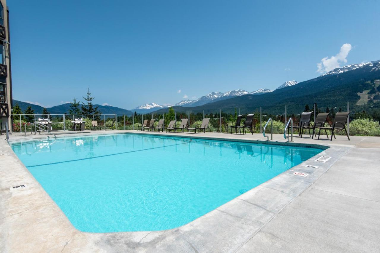 The Ironwood On Blueberry Hill Whistler Exterior foto