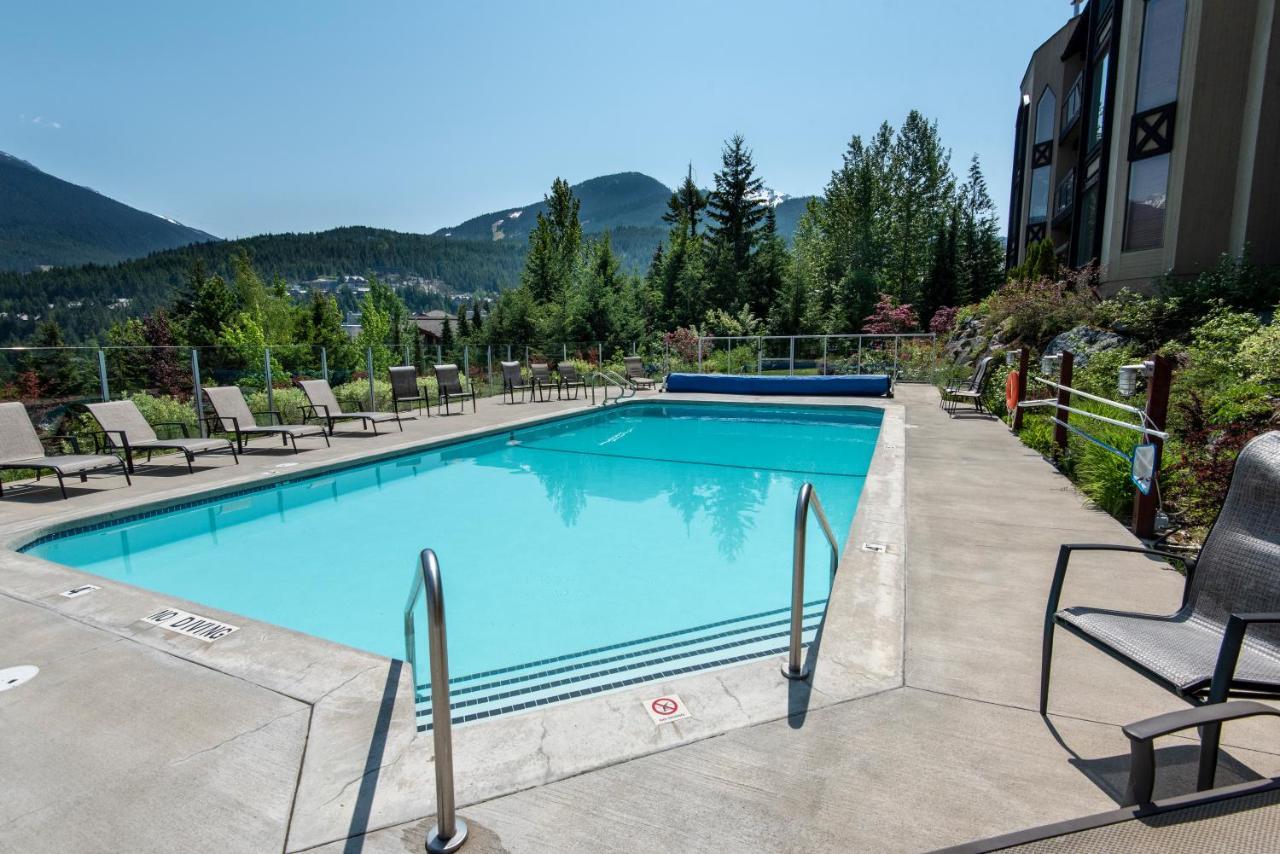 The Ironwood On Blueberry Hill Whistler Exterior foto