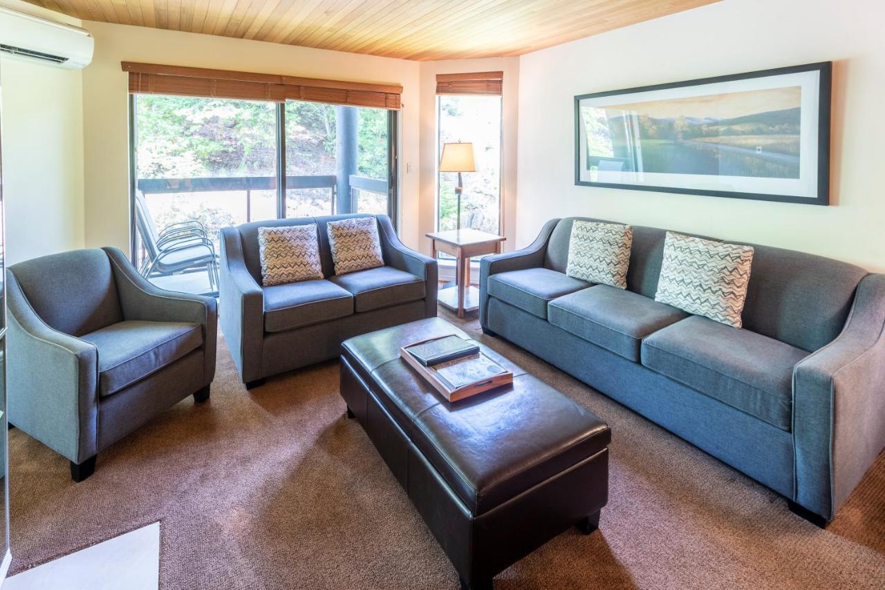 The Ironwood On Blueberry Hill Whistler Exterior foto