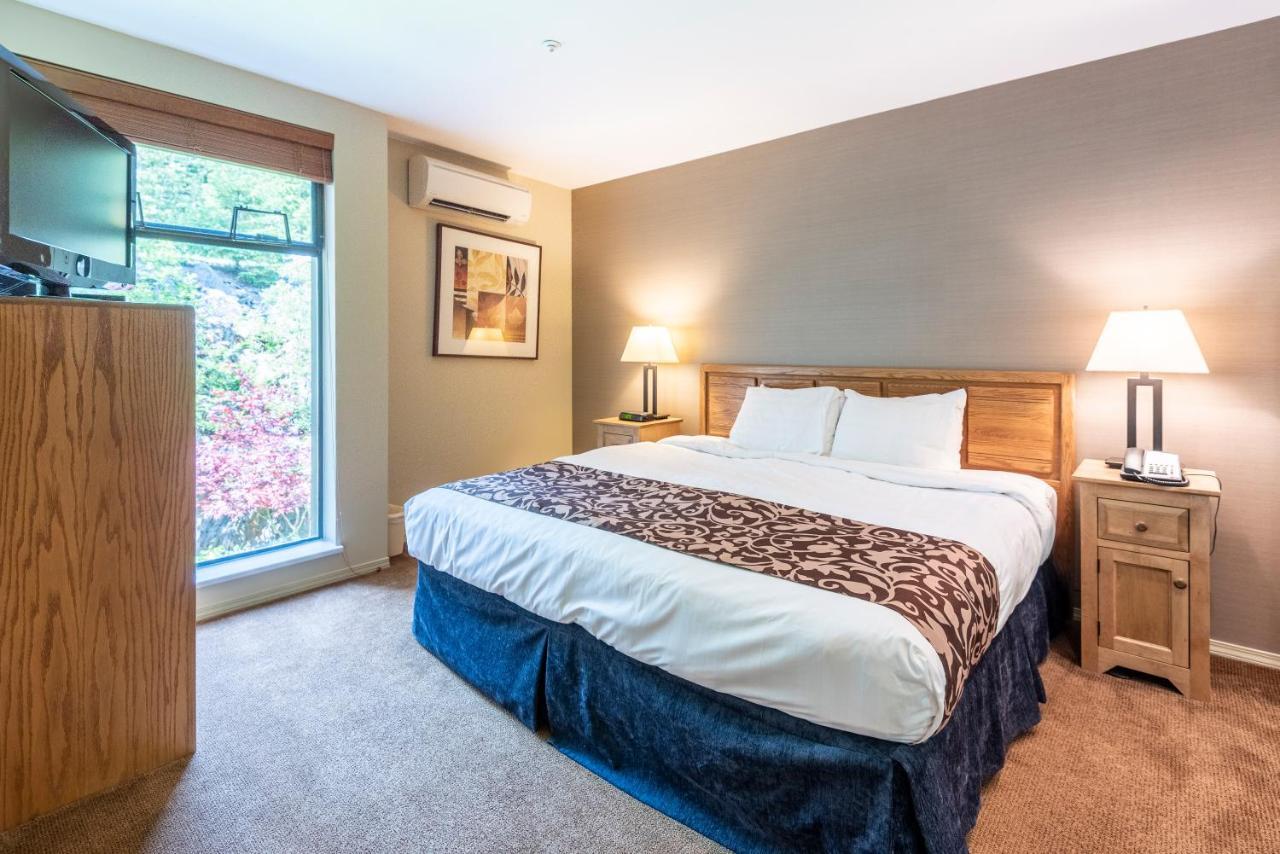 The Ironwood On Blueberry Hill Whistler Exterior foto