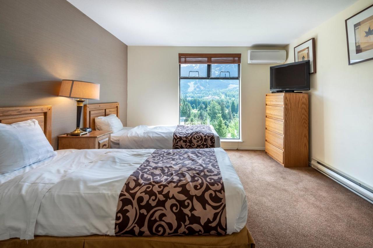 The Ironwood On Blueberry Hill Whistler Exterior foto