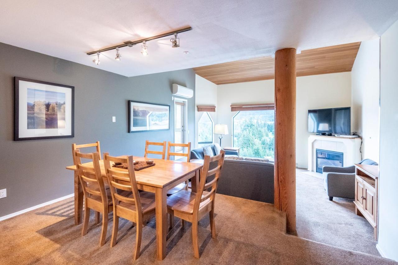 The Ironwood On Blueberry Hill Whistler Exterior foto