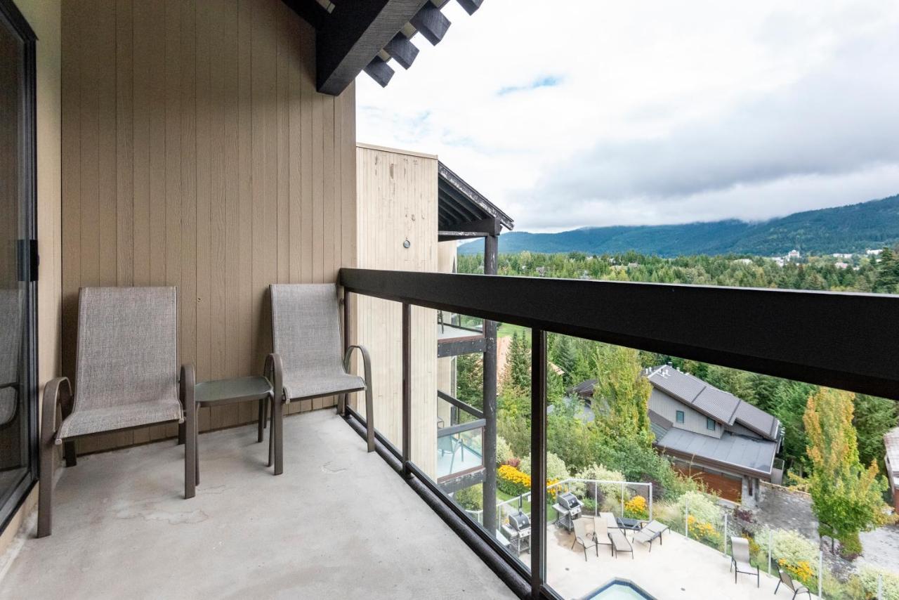 The Ironwood On Blueberry Hill Whistler Exterior foto